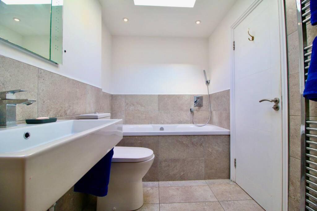 Serenity "Your Calm Seafront Retreat" By Air Premier Seaford Eksteriør billede