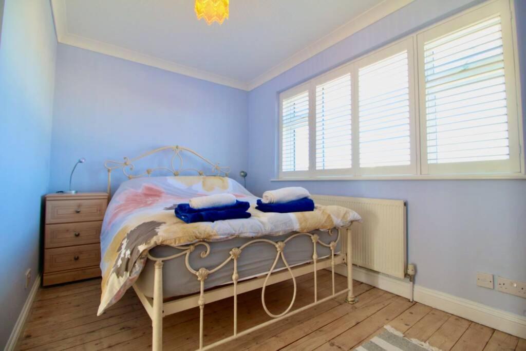 Serenity "Your Calm Seafront Retreat" By Air Premier Seaford Eksteriør billede
